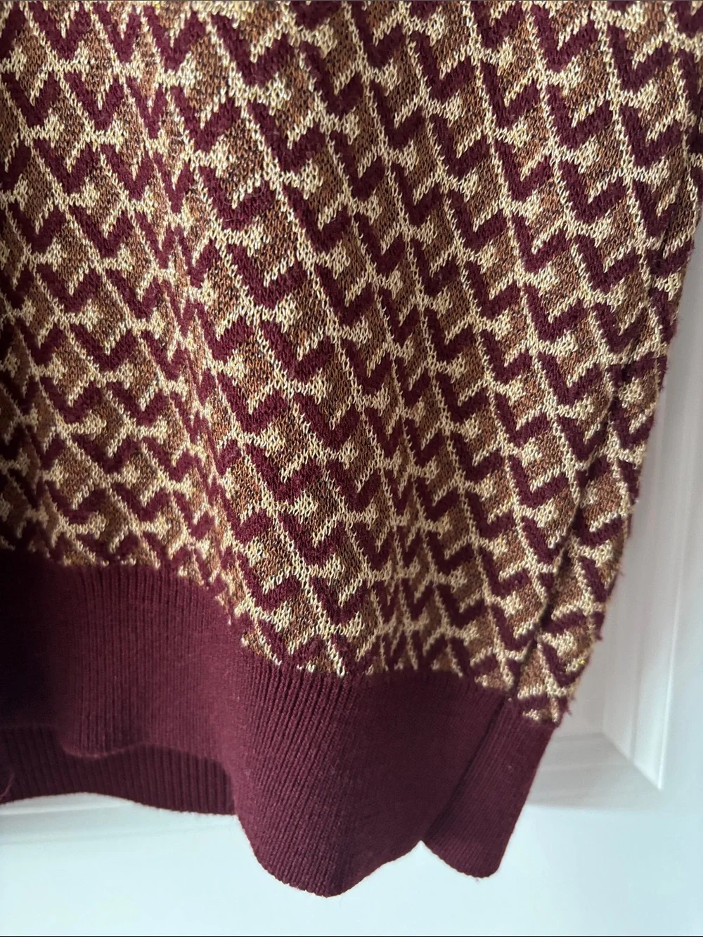 Zara Burgundy and Tan Patterned V-Neck Sweater - Picture 3 of 6